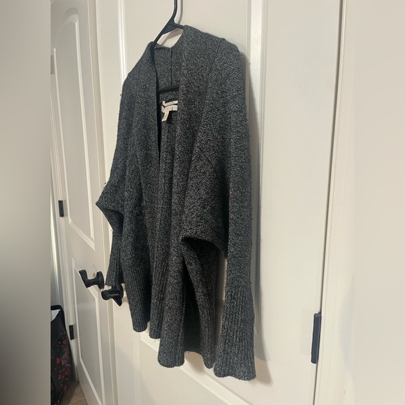 Nordstrom 100% Cashmere Knit Cardigan Size XS - Picture 4 of 9